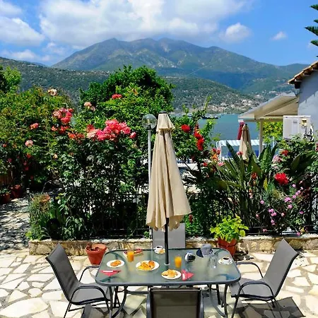 Spiros House And * Yénion