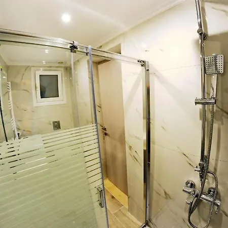 Spiros House And Appartement *