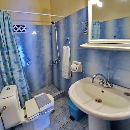 Spiros House And Appartamento