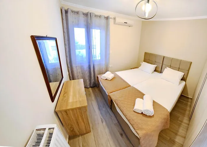 Spiros House And Yénion